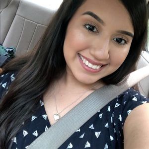 Meet your Posher, Estrella